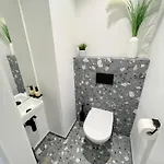 Luxurious 3 Bedroom Center Flat With Ac! Apartamento *