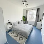 Apartamento Luxurious 3 Bedroom Center Flat With Ac!