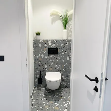 Luxurious 3 Bedroom Center Flat With Ac! Διαμέρισμα