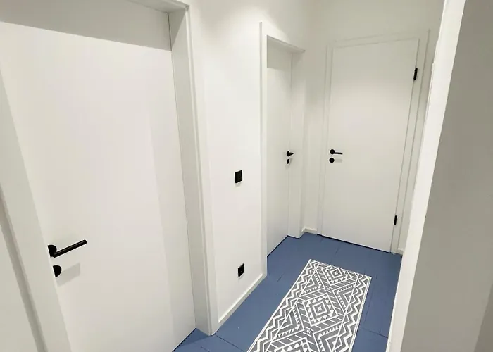 Luxurious 3 Bedroom Center Flat With Ac! Lägenhet Graz