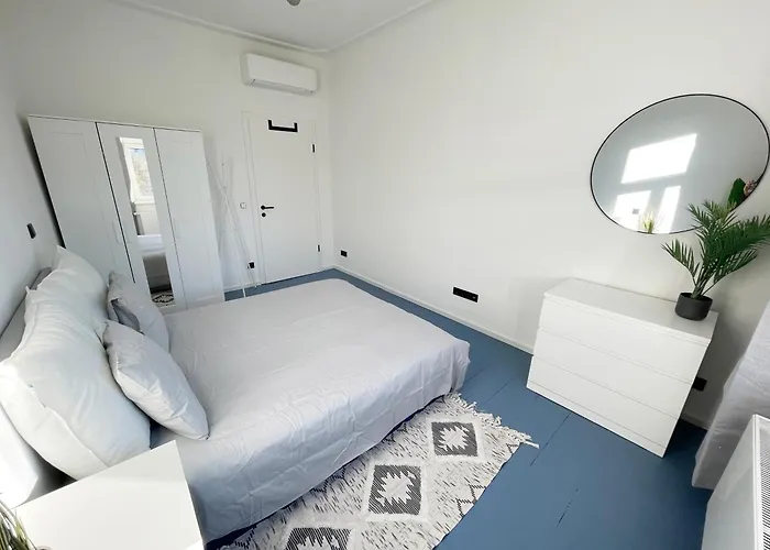Lägenhet Luxurious 3 Bedroom Center Flat With Ac! *