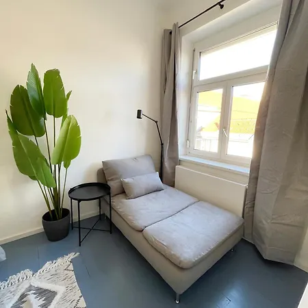 Luxurious 3 Bedroom Center Flat With Ac! Apartment