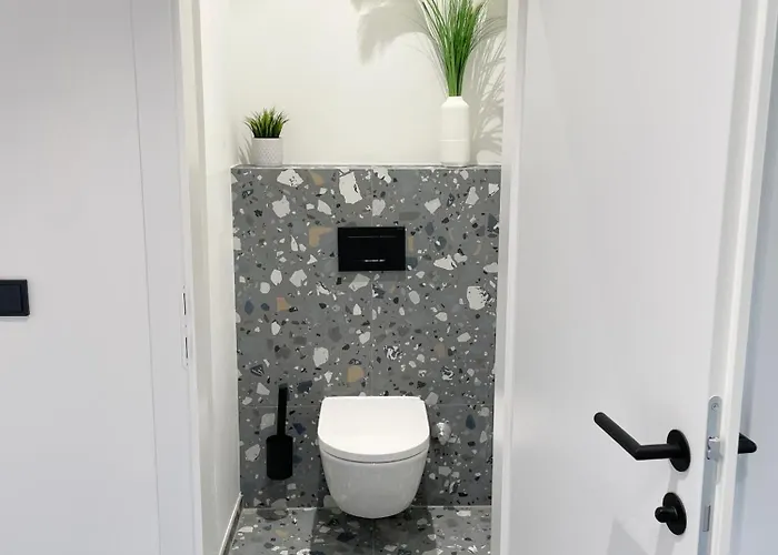 Luxurious 3 Bedroom Center Flat With Ac! Appartamento