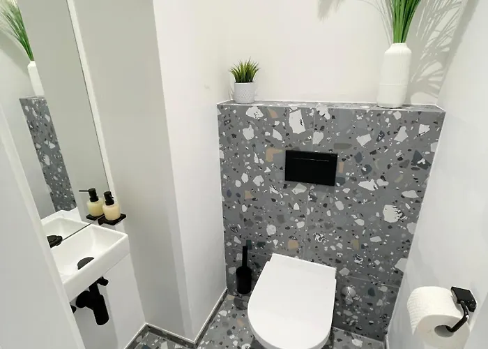 Luxurious 3 Bedroom Center Flat With Ac! Appartamento *