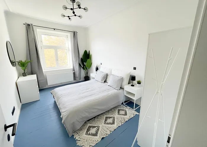 Luxurious 3 Bedroom Center Flat With Ac! Appartamento