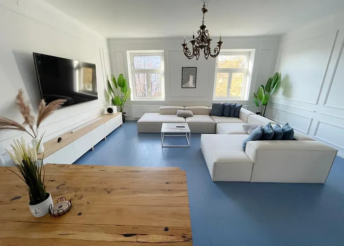 Luxurious 3 Bedroom Center Flat With Ac! Appartement *